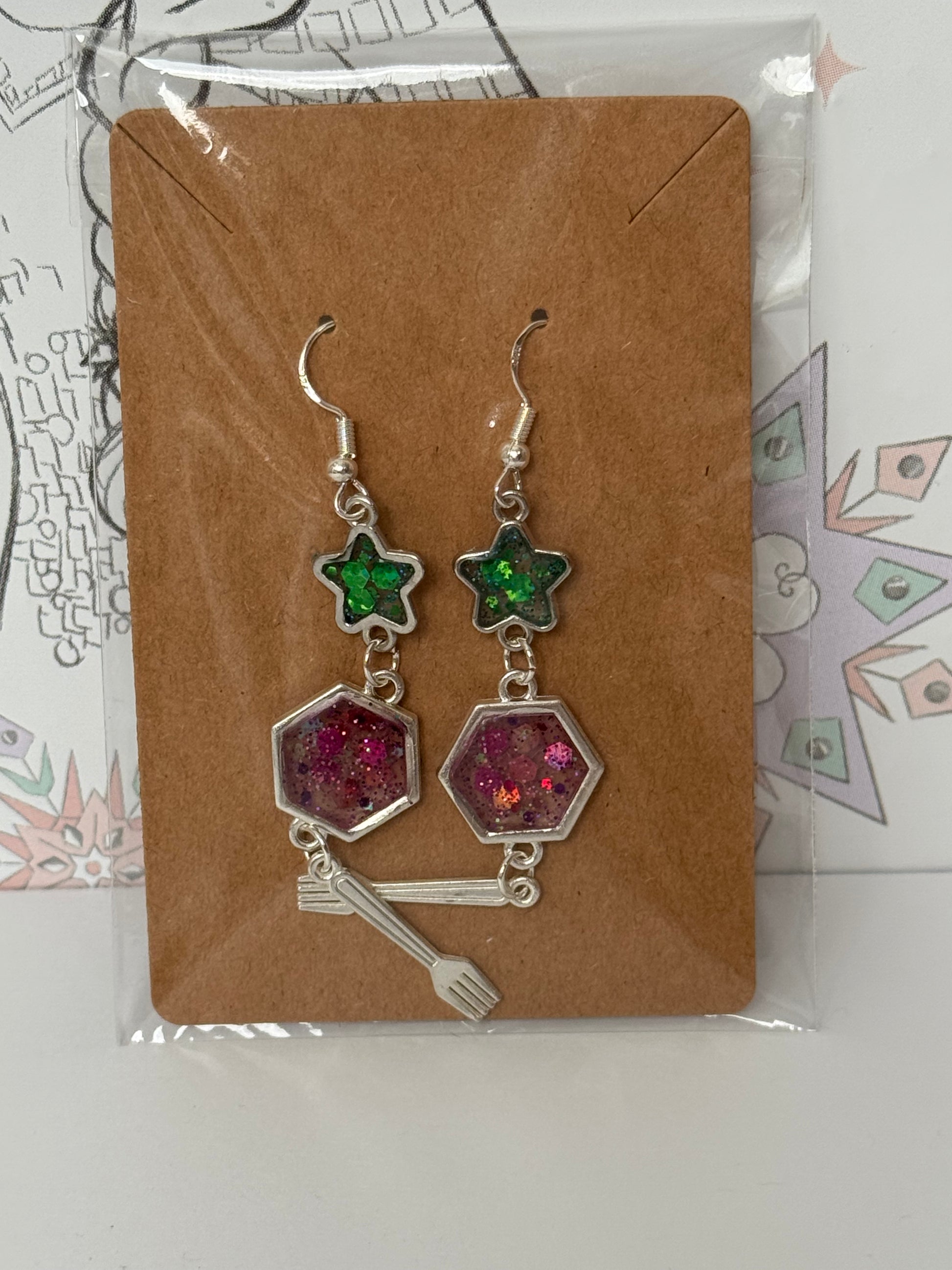Pair of earrings with green and red glitter resin and fork inspired by the little mermaid princess inspired