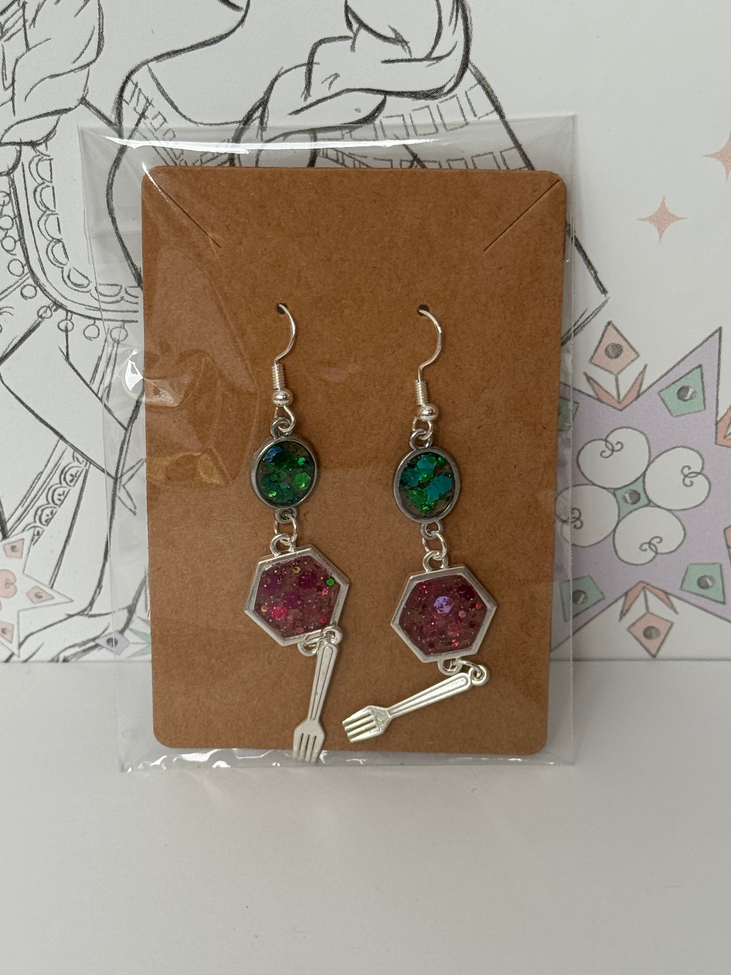 Pair of earrings with green and red glitter resin and fork inspired by the little mermaid princess inspired
