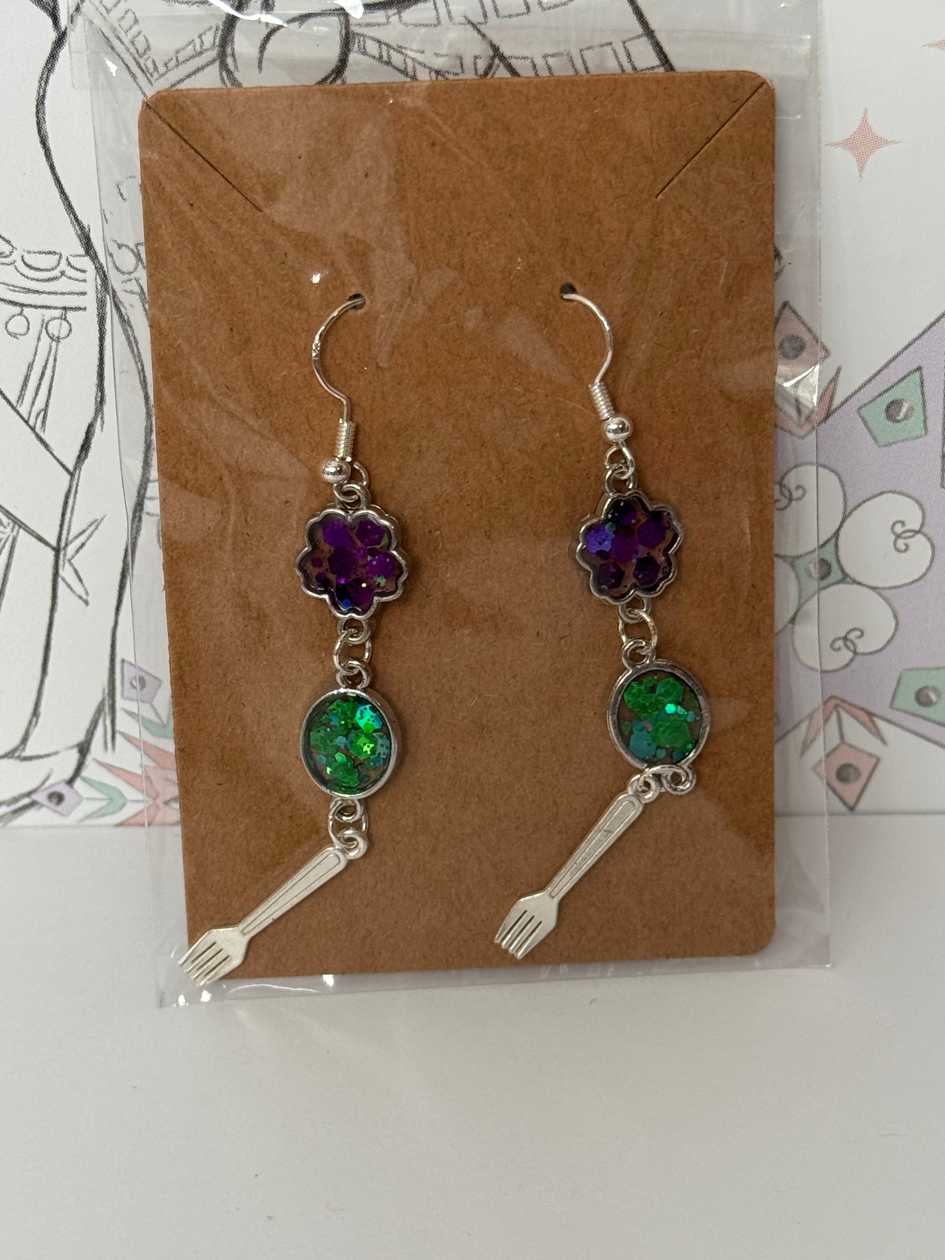 Pair of earrings with green and purple glitter resin and fork inspired by the little mermaid princess inspired